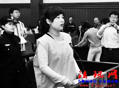 吴英案重审改判死缓 浙江高院称更换律师系自愿