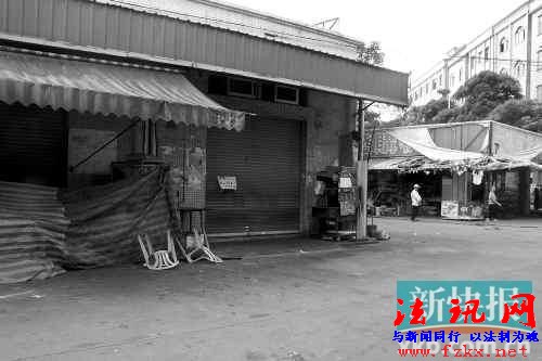 ■事发大排档已经歇业。新快报记者邹柳洲/摄 ■事发大排档已经歇业。新快报记者邹柳洲/摄