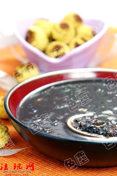 黑米黑豆黑芝麻粥的做法（三黑粥）