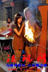 在《极速先锋》,三浦贵大与邓天晴上演了一幕英雄救美