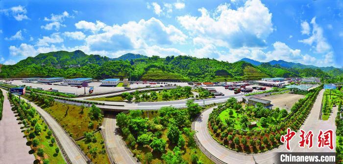 资料图:广西道路规划建设注重生态建设。广西自然资源厅供图