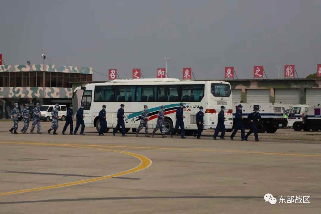 ▲保障人员就位。